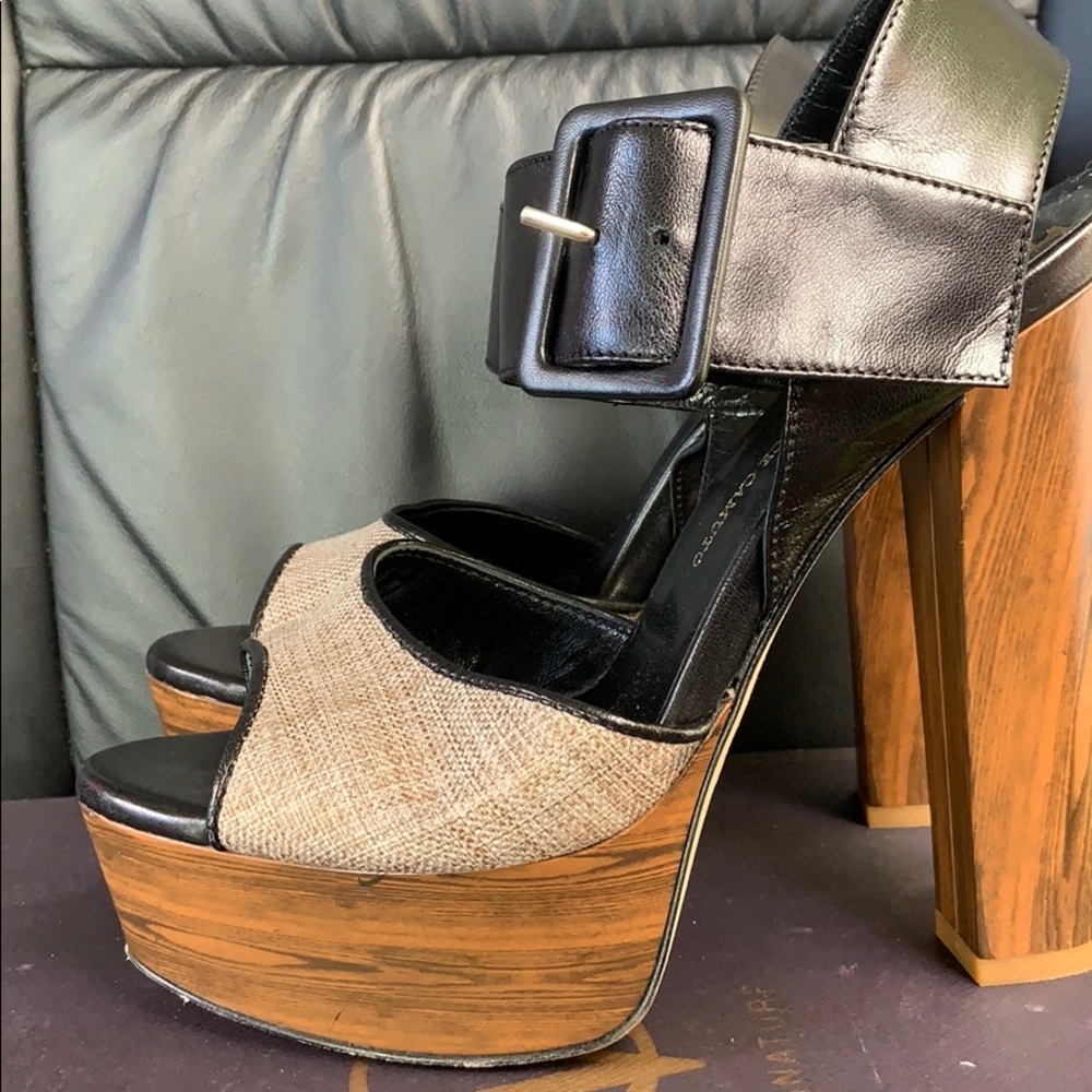 Gently worn, Vince Camuto Platform Sandal